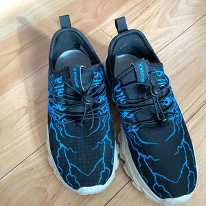 Bronax no-tie kids sneakers size 4